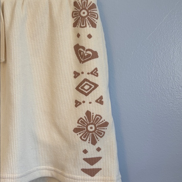 Roxy Cream Waffle Knit Shorts with Brown Floral Side Print - Picture 2 of 7